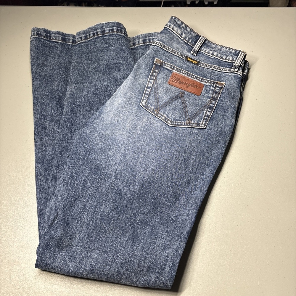 Wrangler Women's Retro Trumpet Flare Bell Bottom Jeans 1011MPFWE Size 32(34)X34